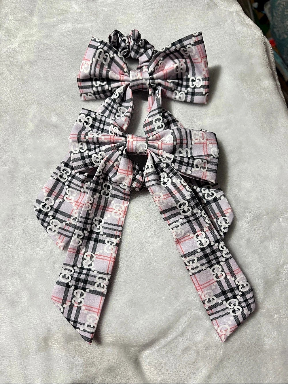 2 Plaid Bow Scrunchie Hair Scrunchie in lilac & Black